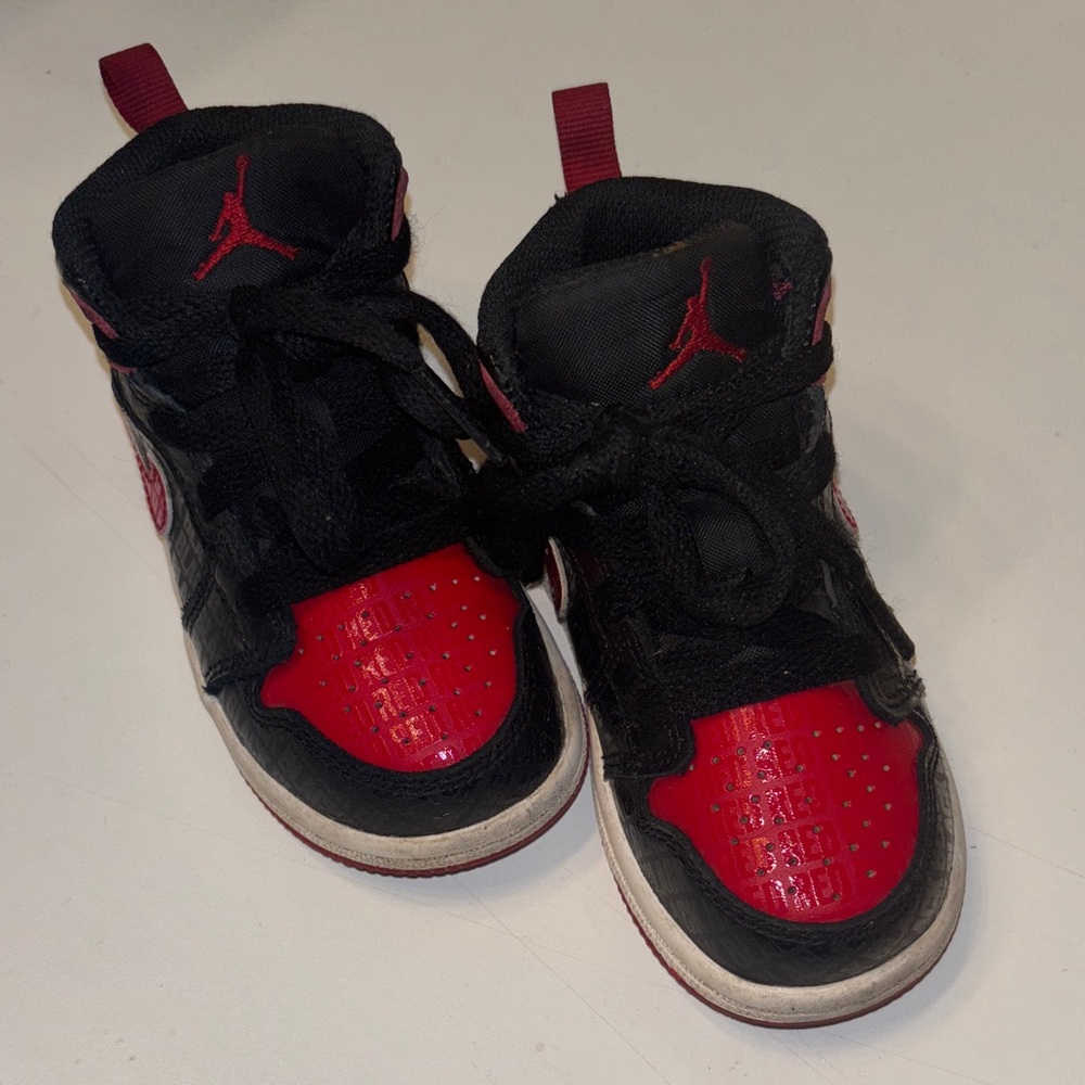 Jordan Kids Black and Red Sneakers
